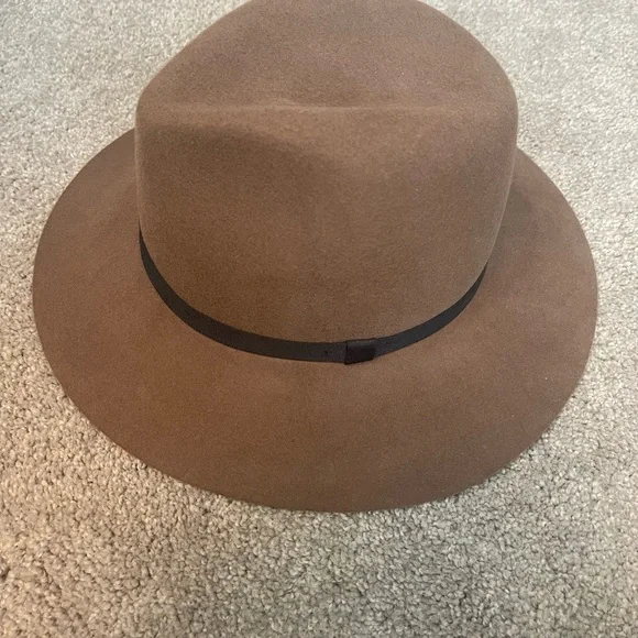 Aritzia wide brim hat - Picture 4 of 5